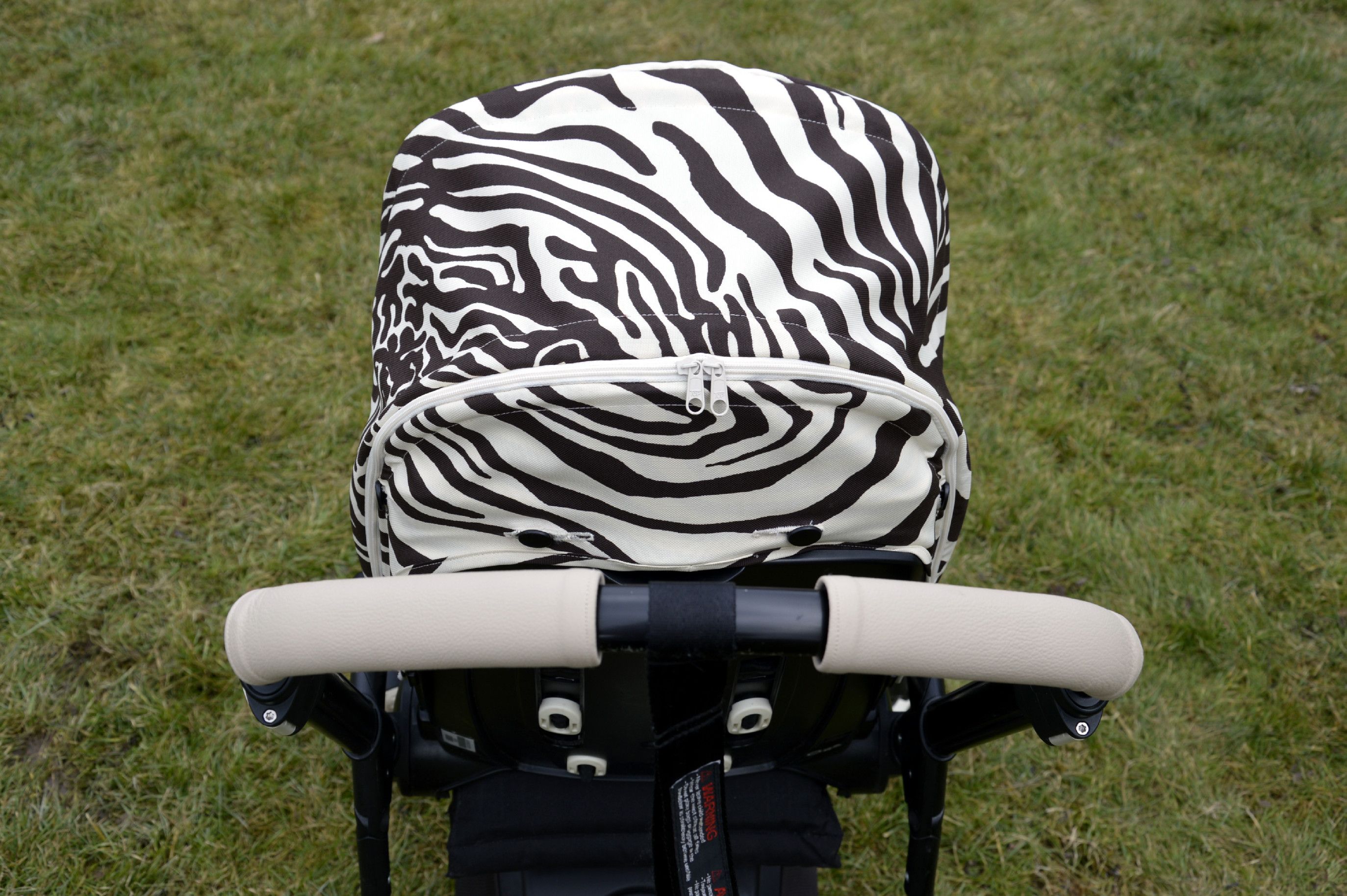 Ma-tata.cz Kožený potah na rukojeť kočárku - rodič Značka kočárku: Cybex, Barva: černá, Model kočárku: Eezy S+ - obrázek 9