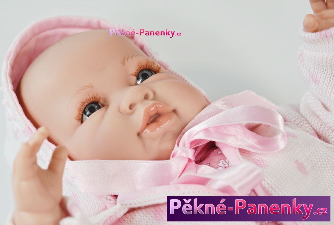Velká mluvící realistická panenka Berbesa® Sara s čepičkou 50 cm - obrázek 4