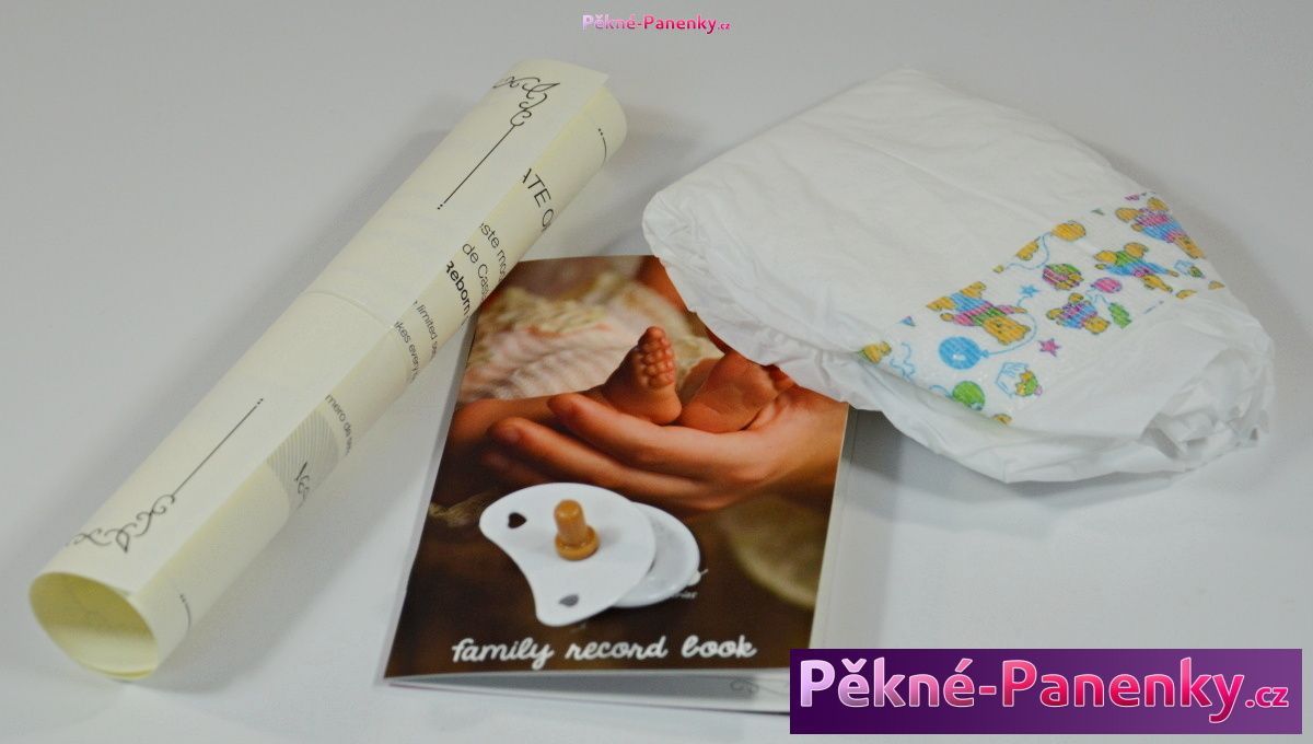 Reborn realistická panenka Arias® Mies modrá v kompletu 45 cm - obrázek 10