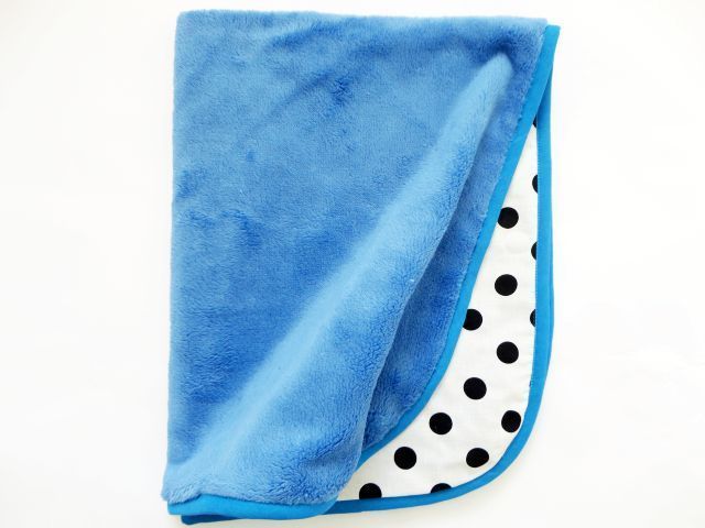 MeeMee Oboustranná deka 70x90 cm modrá , puntík - obrázek 1