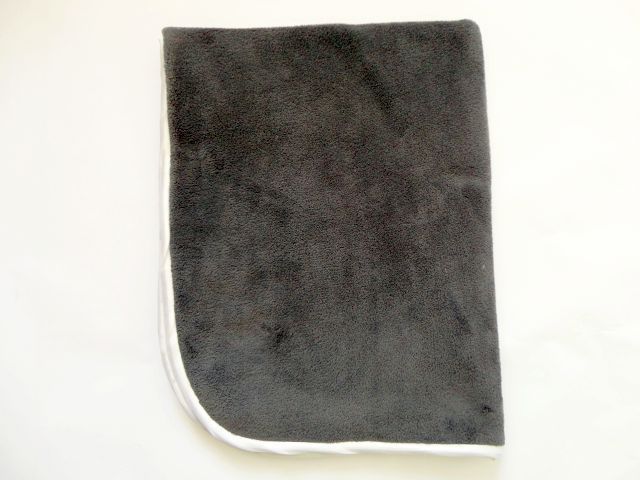 MeeMee Oboustranná deka 70x90 cm šedá , puntík - obrázek 2
