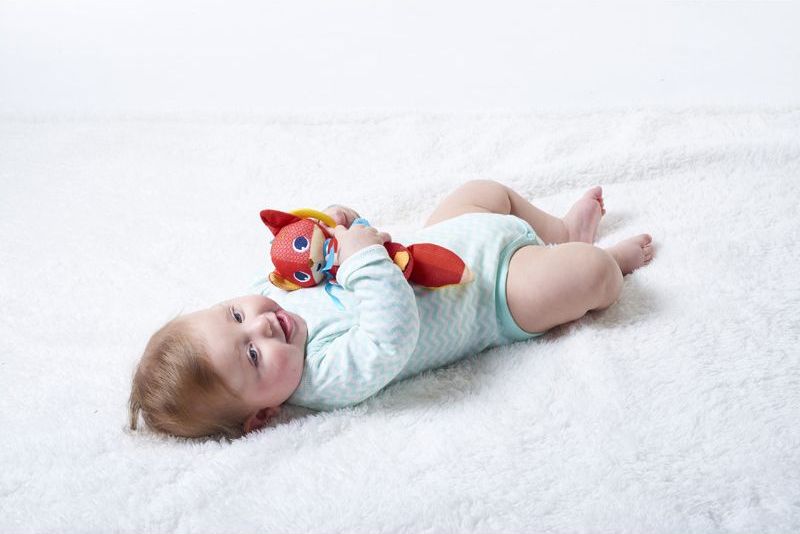 TinyLove Zvonící lišák Christopher Tiny Smarts - obrázek 3