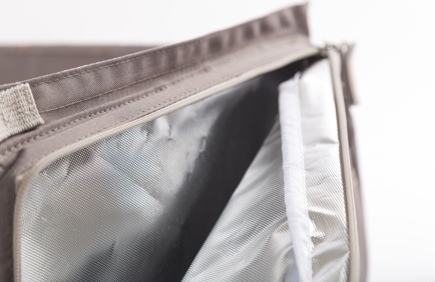 DOOMOO BASICS Baby travel přebalovací a přenosná taška, new taupe - obrázek 9