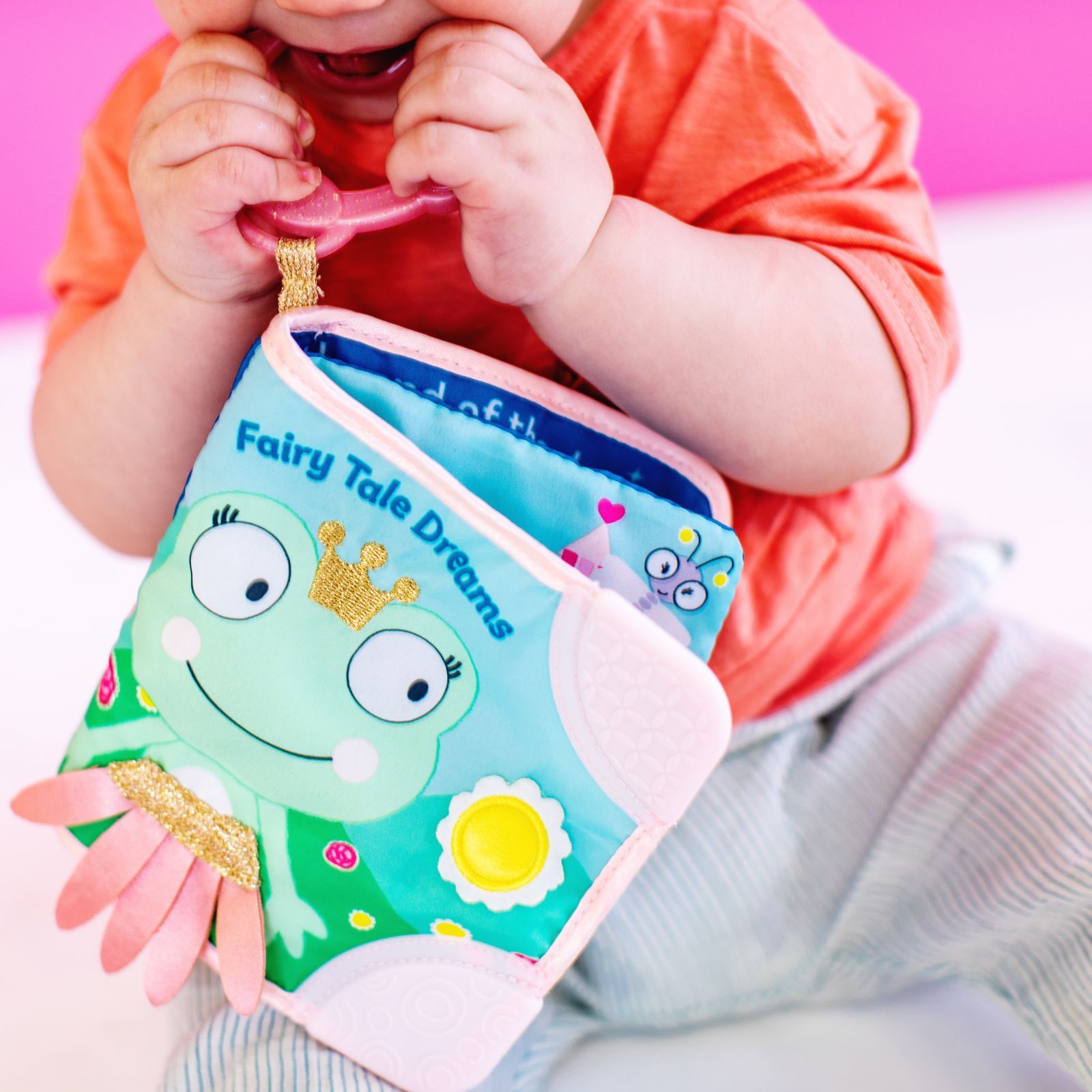 Bright Starts Knížka látková na C kroužku PiP Fairy Tale Dreams 3m+ - obrázek 5