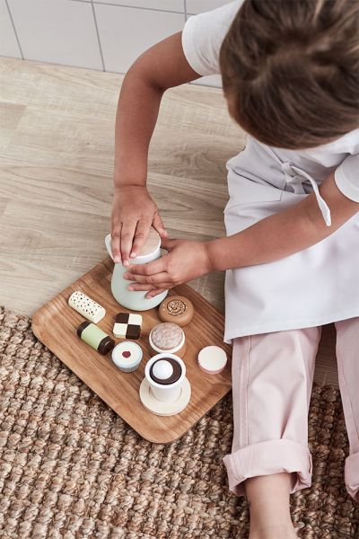 Kids Concept Konvička dřevěná se 4 šálky Bistro - obrázek 4