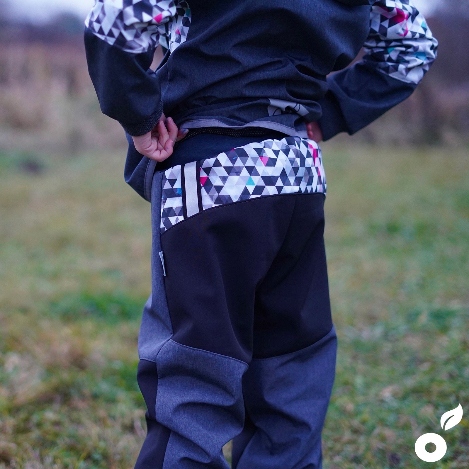 Unuo, Zimní softshellové oteplovačky, Černá / Žíhaná antracitová, Metricon kluk (Softshell winter trousers) Velikost (Size): 128/134 - obrázek 8