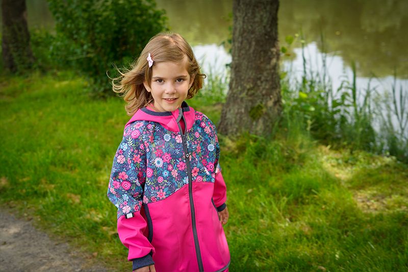 Unuo, Dětské softshellové kalhoty bez zateplení Basic, Tm. Růžová Malinová, Květinky Velikost: 104/110 - obrázek 8