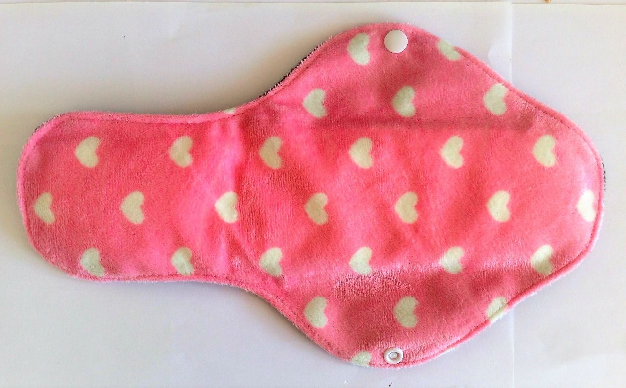 ECObabynz Dámské hygienické vložky Noční menstruační růžové bílá srdíčka 31cm MINKY - obrázek 1