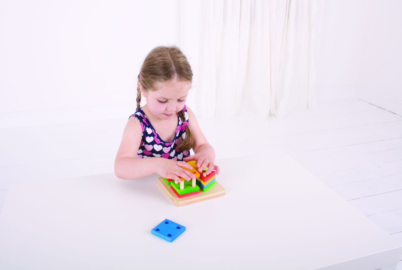 Bigjigs Baby Nasazování barevných tvarů na tyče - obrázek 15