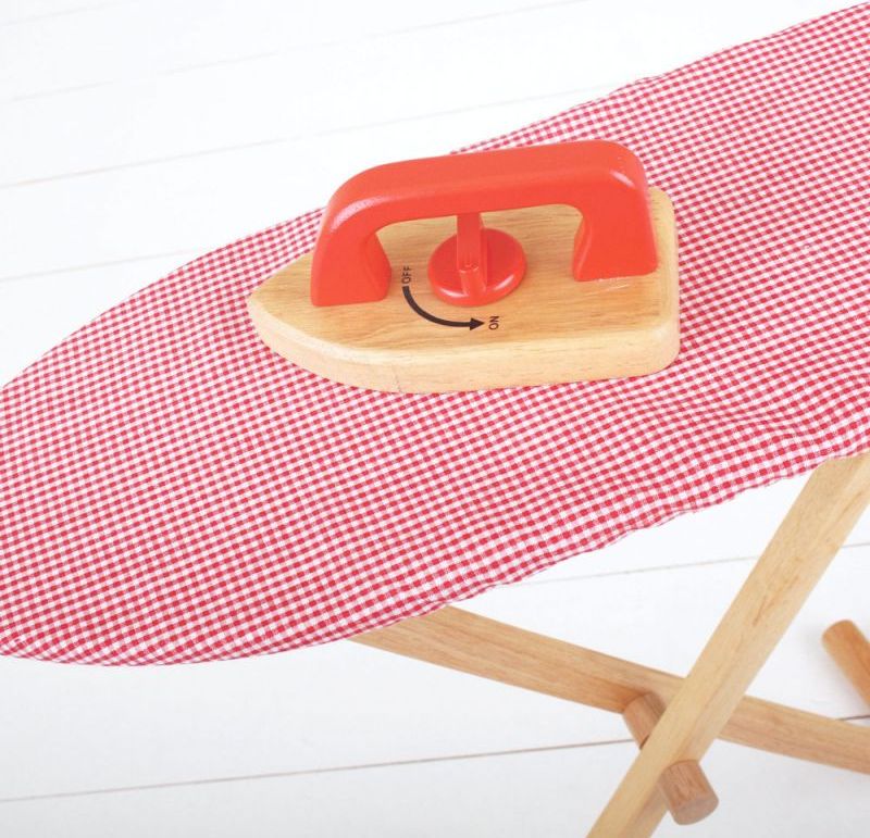 Bigjigs Toys Dřevěné žehlící prkno s žehličkou - obrázek 3