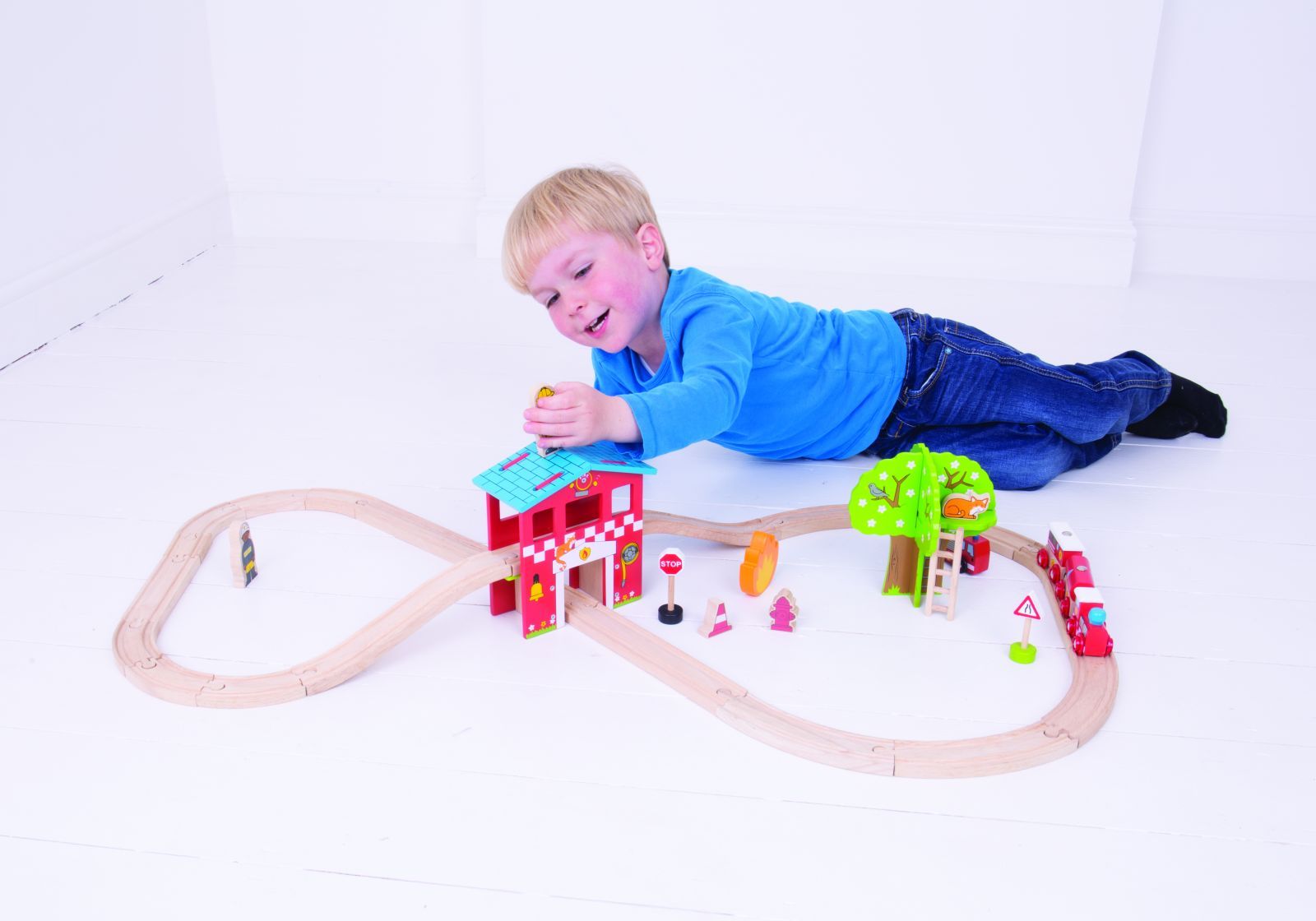 Bigjigs Rail Dřevěná vláčkodráha hasičská stanice - obrázek 7
