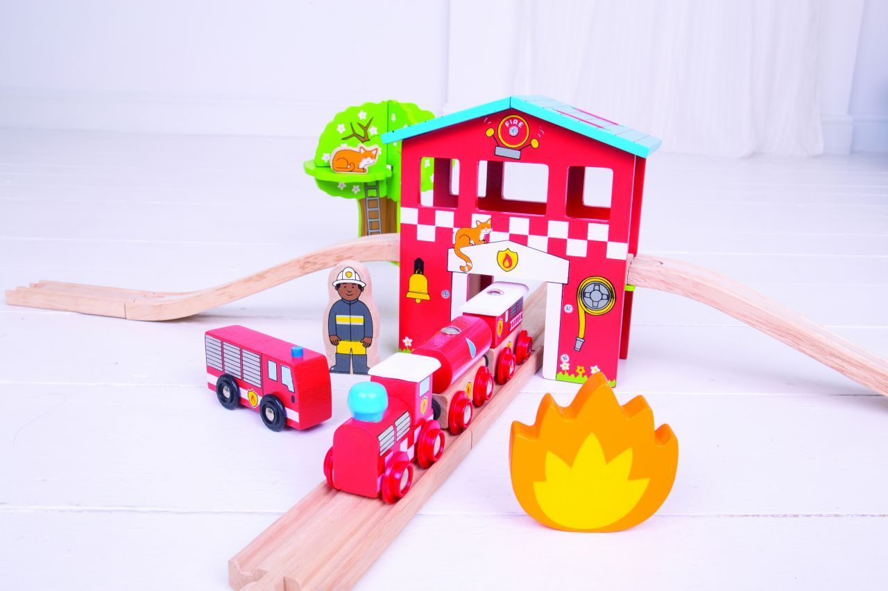 Bigjigs Rail Dřevěná vláčkodráha hasičská stanice - obrázek 13