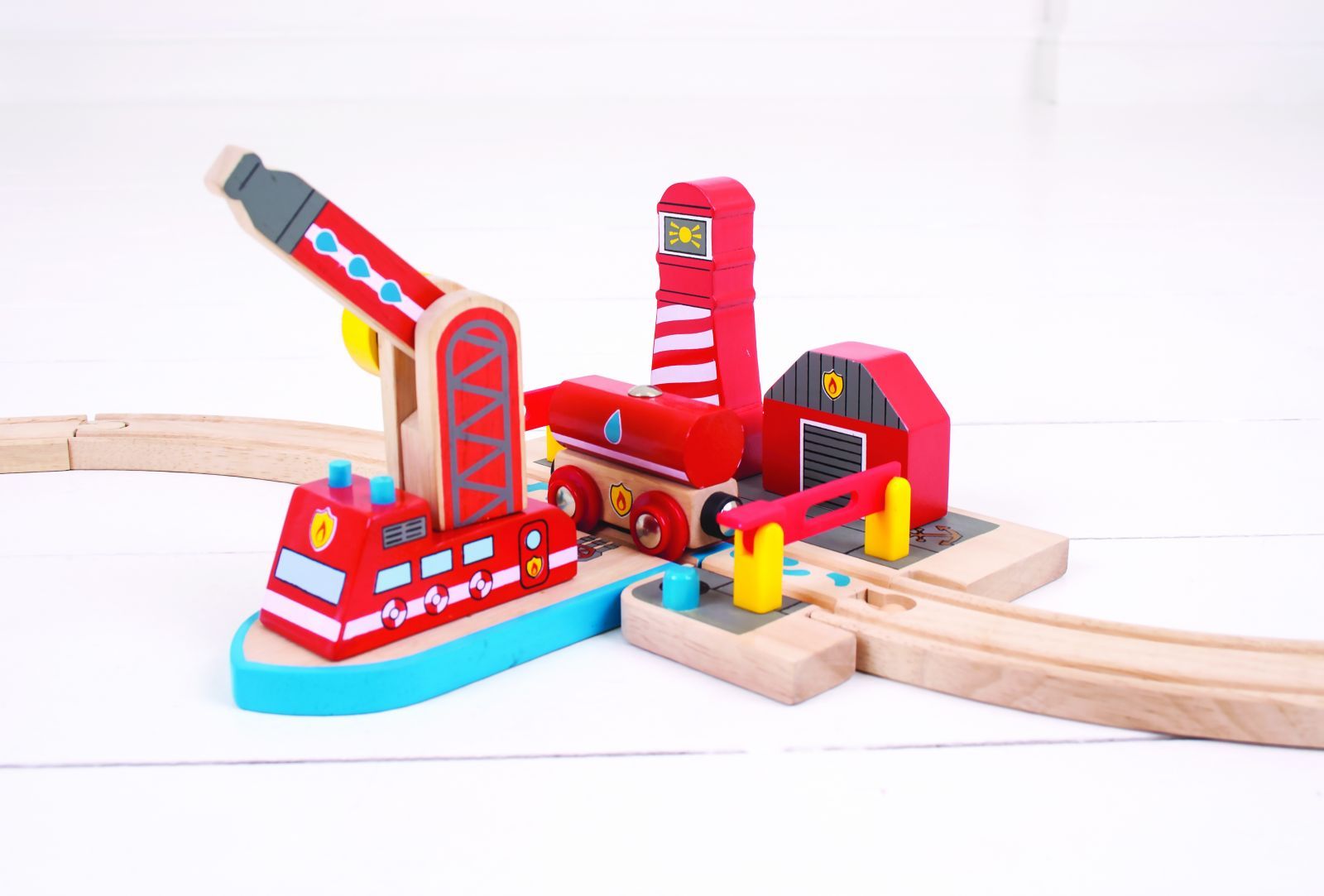 Bigjigs Rail Hasiči mořští záchranáři - obrázek 10
