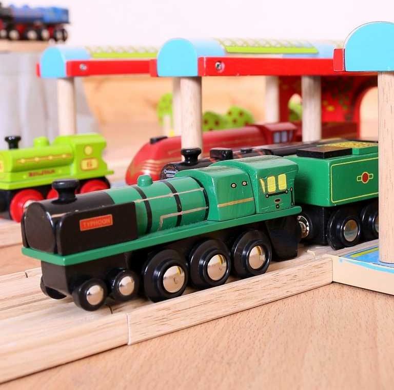 Bigjigs Rail Dřevěná replika lokomotivy RH&DR Typhoon - obrázek 7