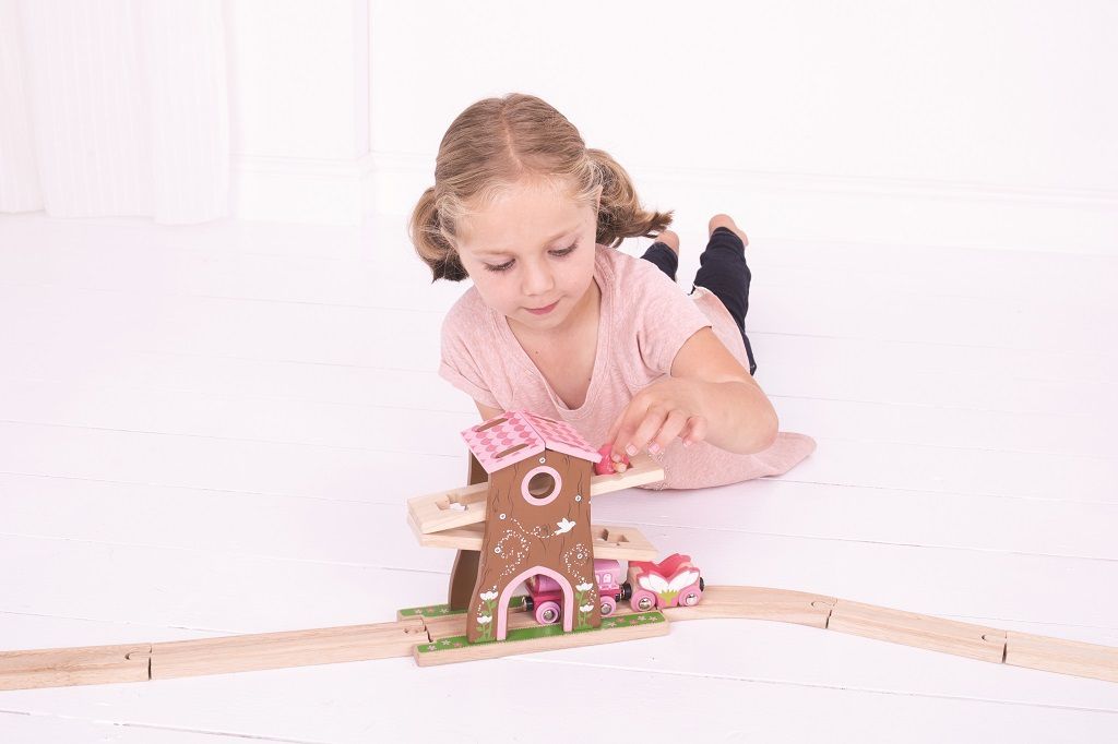 Bigjigs Rail Vílí stromový dům s dráhou - obrázek 5