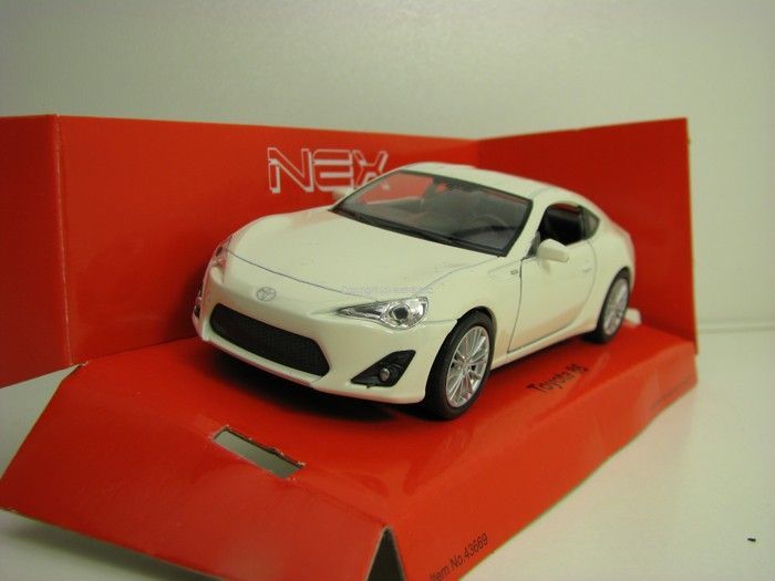 Welly - Toyota 86 model 1:34 krémová - obrázek 1