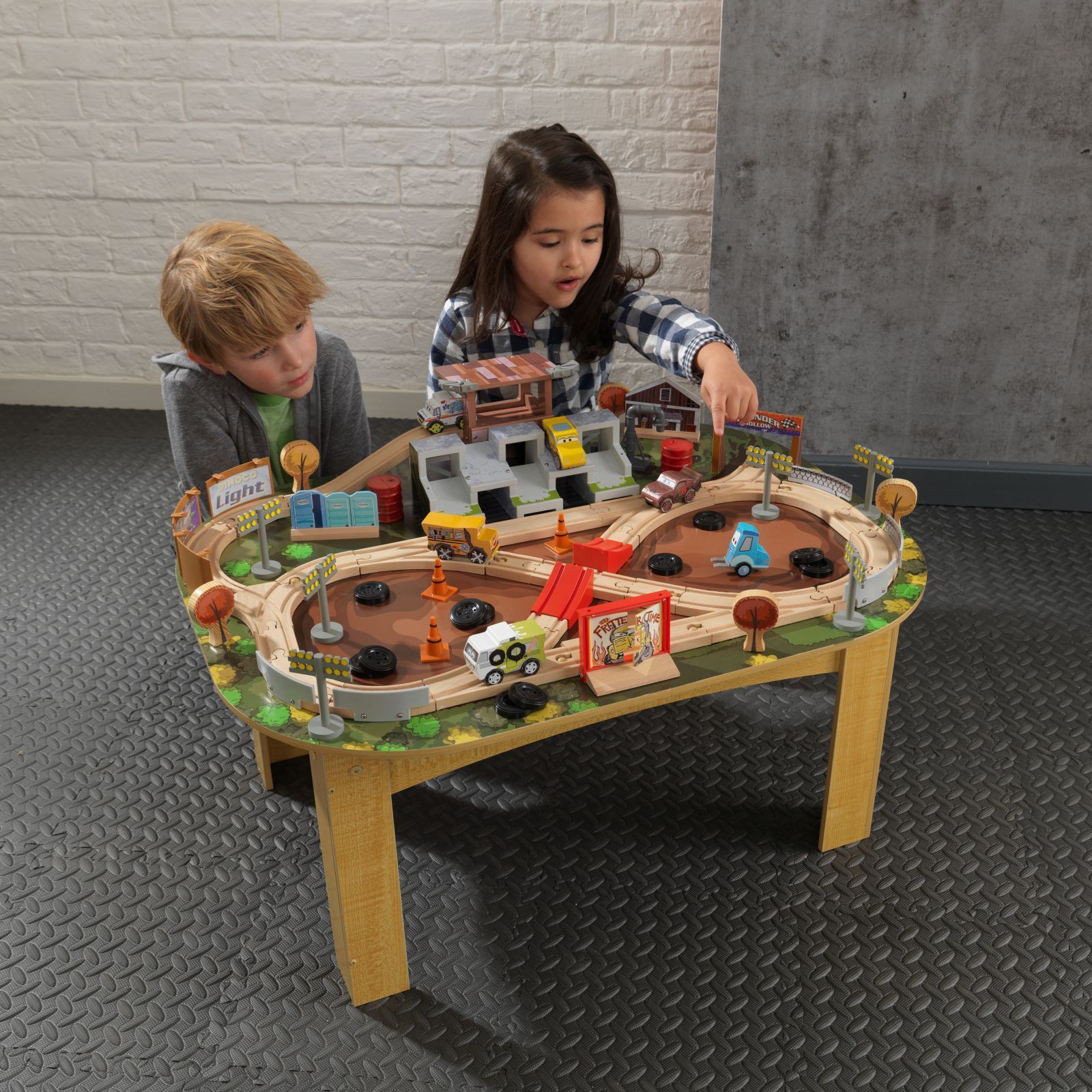 Kidkraft KidKraft  Disney Cars 3 autodráha Thunder Hollow - obrázek 7