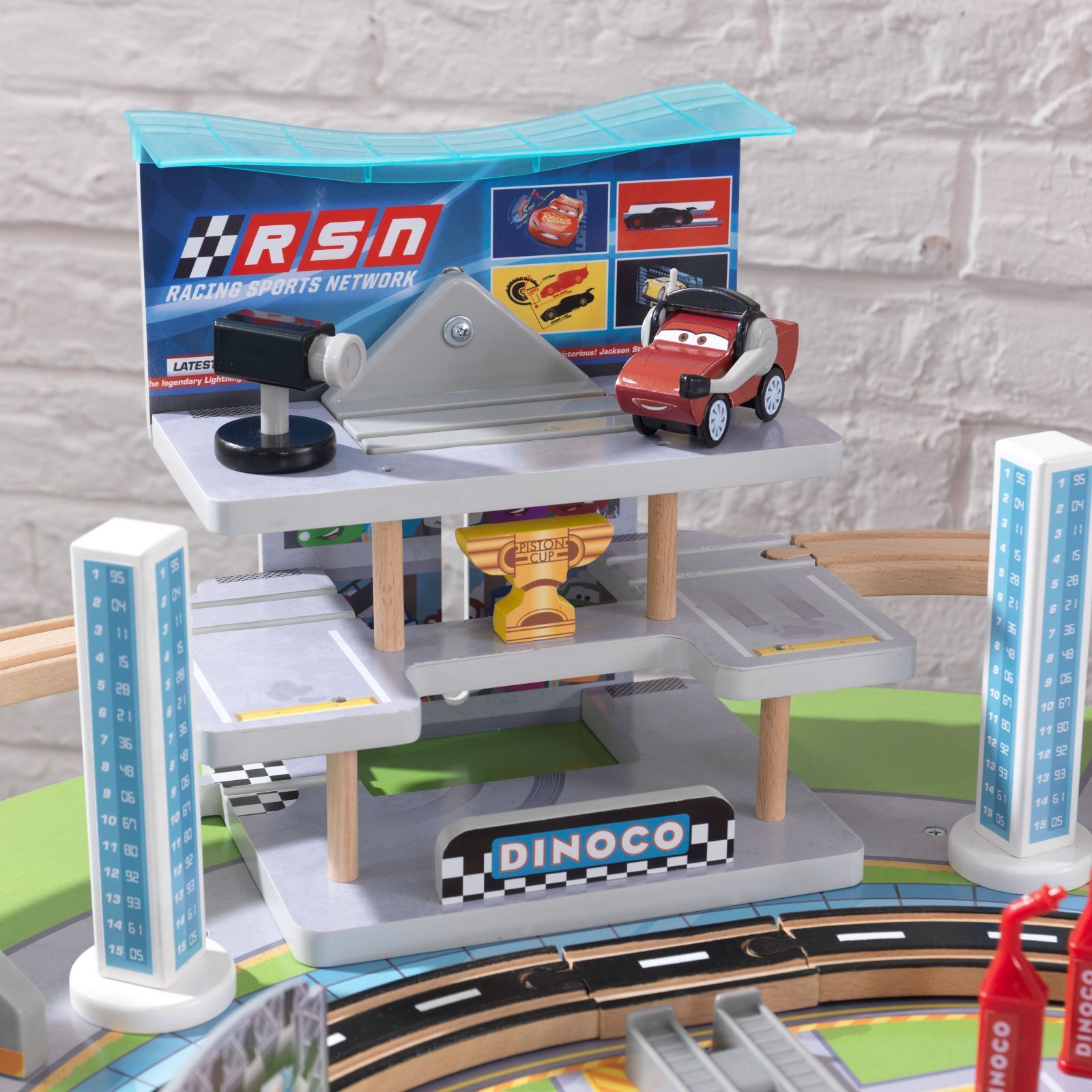 Kidkraft KidKraft Disney Cars 3 závodní okruh Florida - obrázek 8