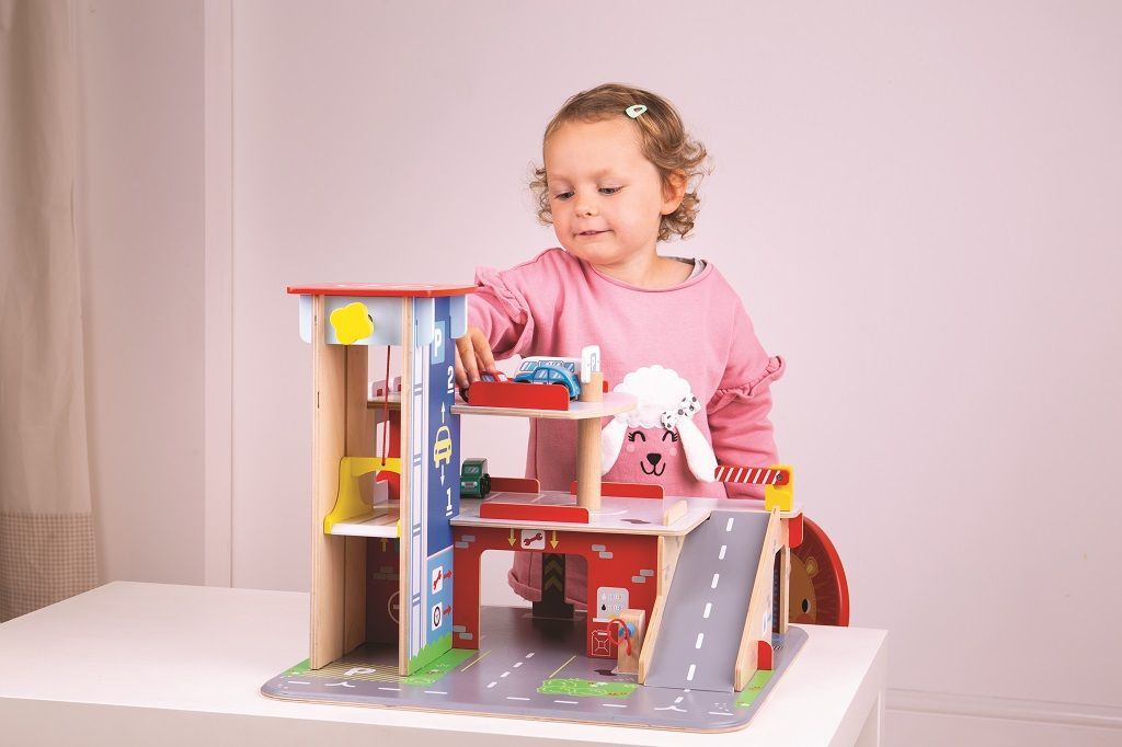 Bigjigs Toys Garáž s parkovištěm - obrázek 11