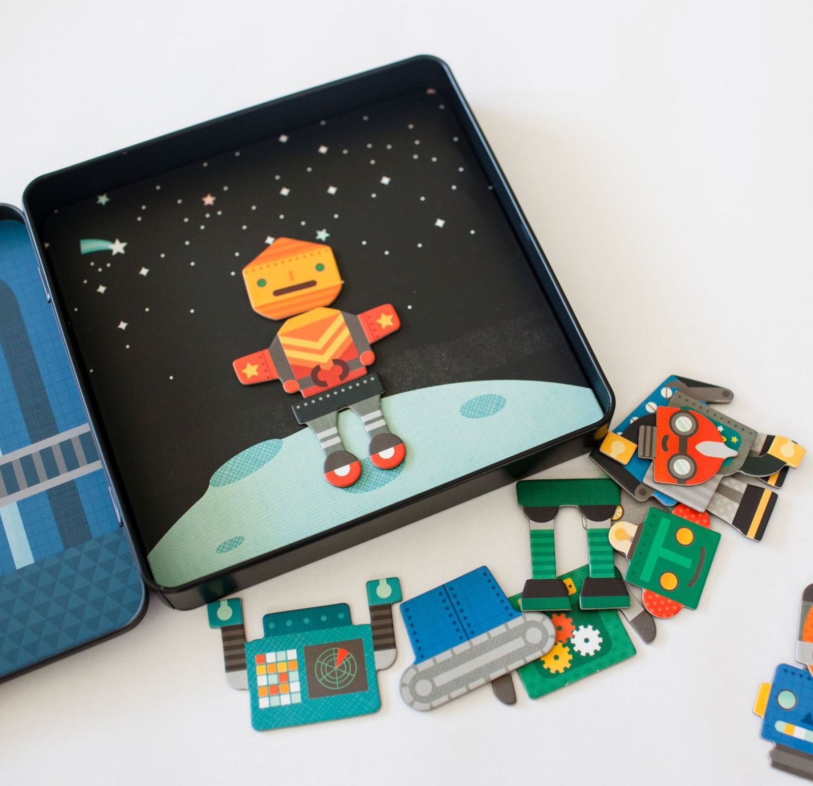 Petitcollage Magnetická knížka Roboti - obrázek 5