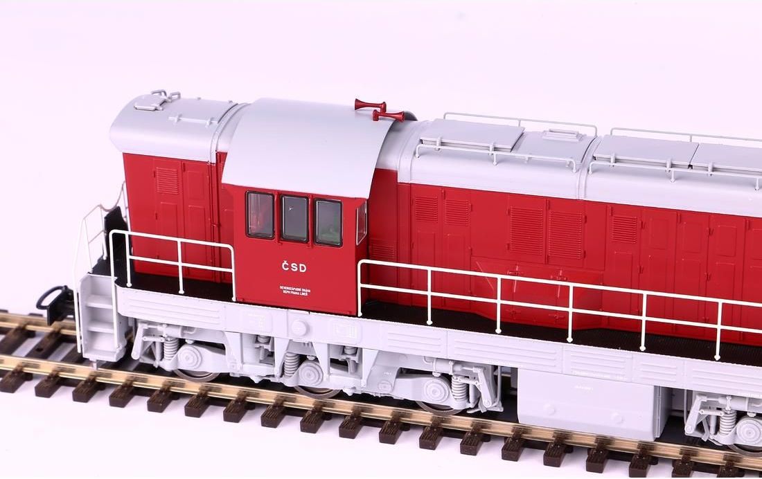 Piko Dieselová lokomotiva T669 ČSD IV červená - 59786 - obrázek 5