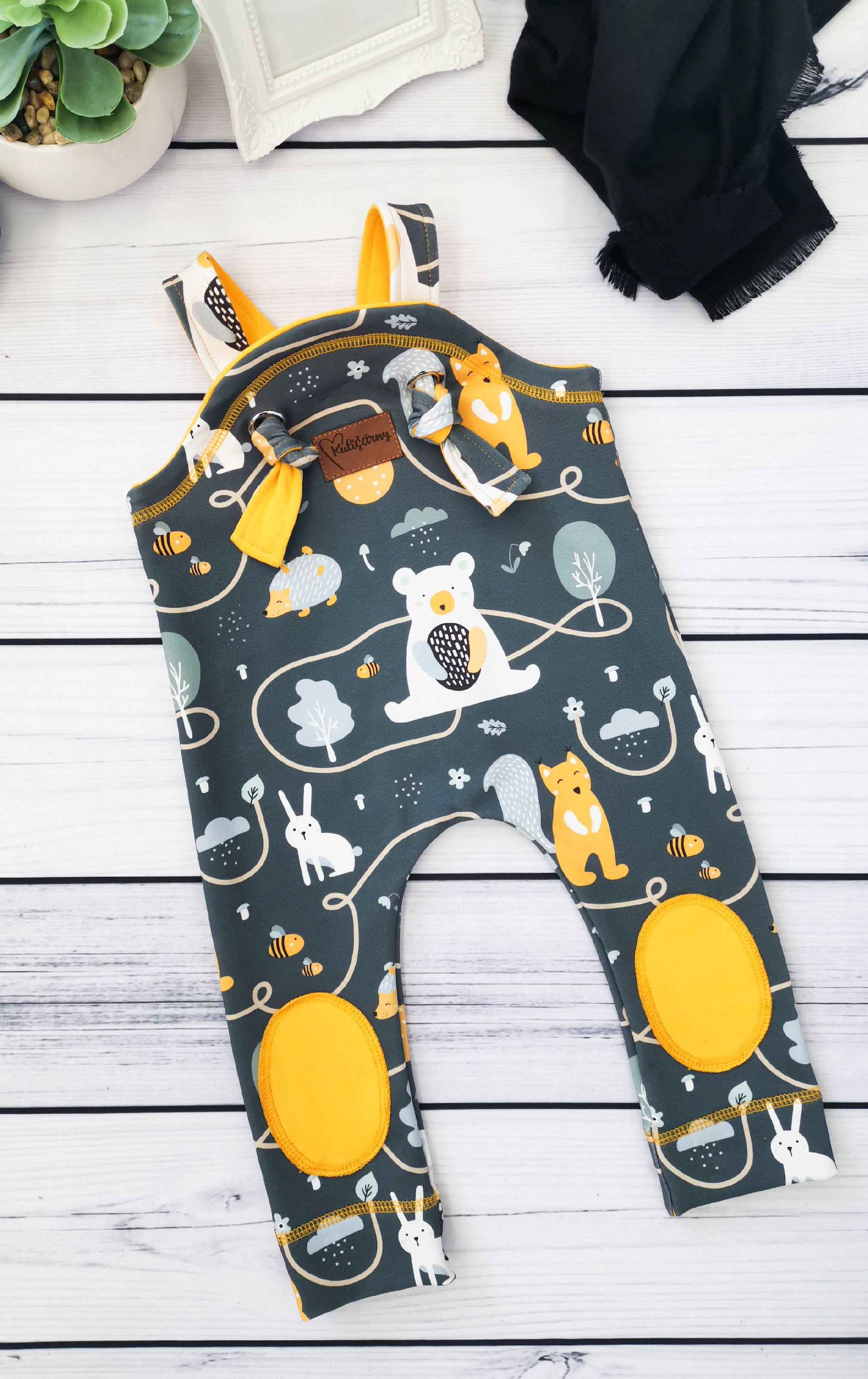 Kulišárny (handmade) Laclové tepláčky se záplátou ,,FoxBee,, VELIKOST: 56 - obrázek 1