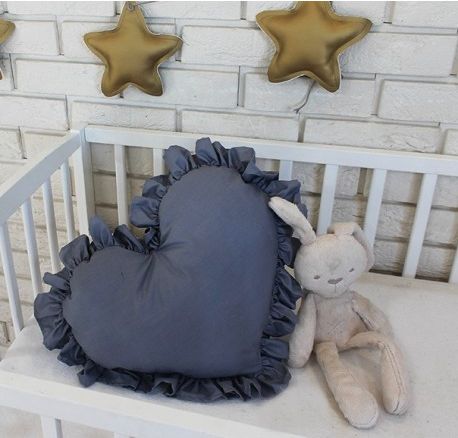 Baby Nellys Dekorační oboustranný polštářek - Srdce, 45 x 40 cm - tmavě šedé - obrázek 1