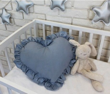 Baby Nellys Dekorační oboustranný polštářek - Srdce, 45 x 40 cm - světle šedé - obrázek 1