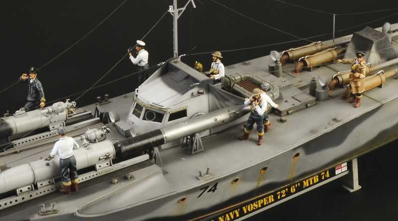 ITALERI Model Kit loď 5624 - Vosper MTB 74 with crew (1:35) - obrázek 6