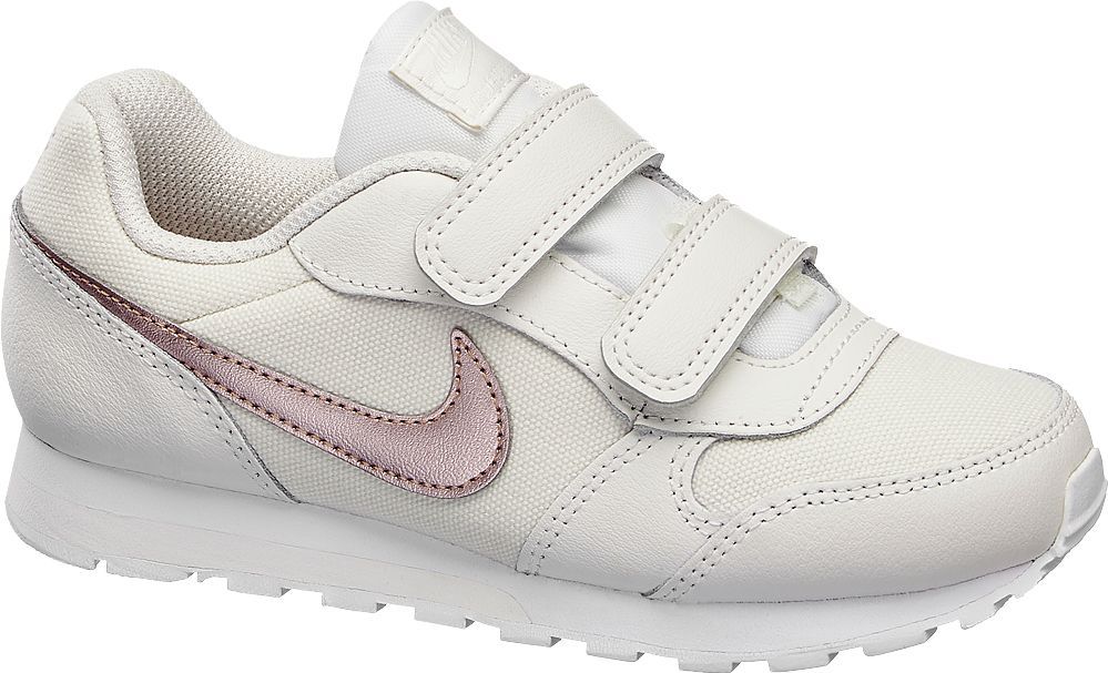 Deichmann - NIKE Bílé tenisky na suchý zip Nike MD Runner 2 33 bílá - obrázek 1