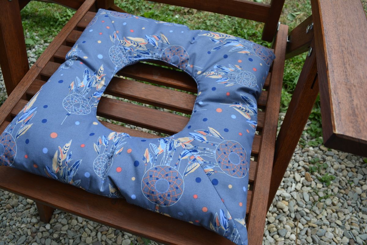 KHC Poporodní polštář Blaženka Lapače snů no modré 40x40 EPS - obrázek 1
