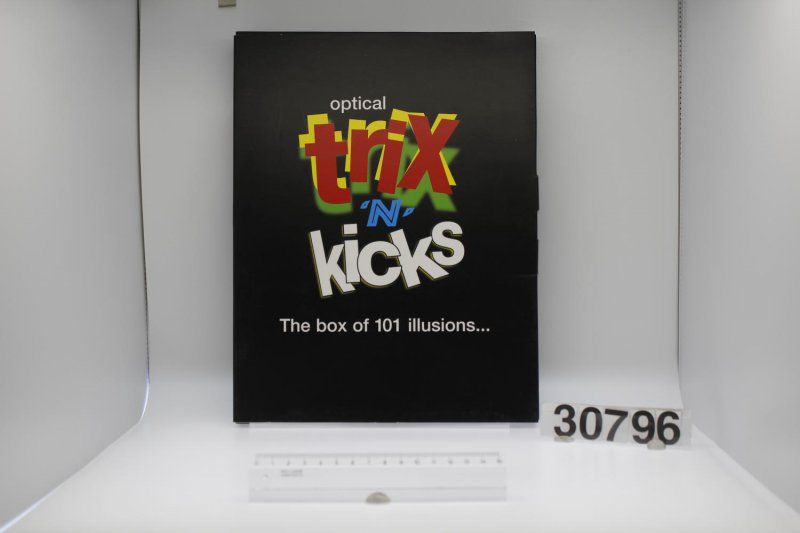 optical trix in kicks - obrázek 1