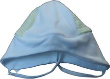 Čepička kojenecká bavlna - KLASIK bílá s proužky do zelena - vel.56 - obrázek 1