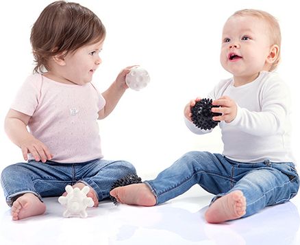 TULLO Stimulační balonky karton 4ks černobílé - obrázek 2