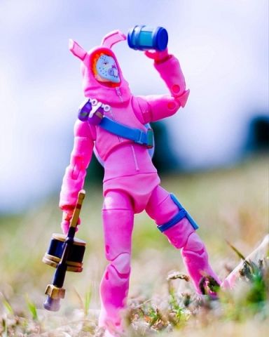 FORTNITE HERO FIGURKA THE VISITOR WILD CARD 15cm - obrázek 6