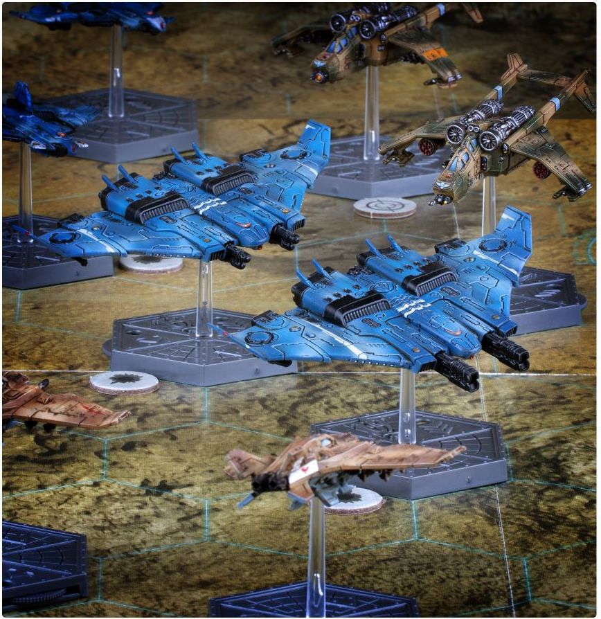 Games Workshop Aeronautica Imperialis: T'au Air Caste Tiger Shark AX-1-0 Fighter-Bombers - obrázek 2