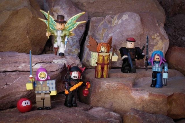 TM Toys Roblox figurka Hunted Vampire - obrázek 5