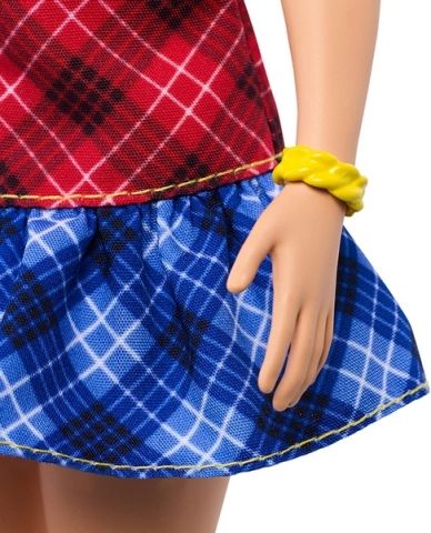 Barbie Modelka 137 - barevné kostkované šaty GHW53 - obrázek 6