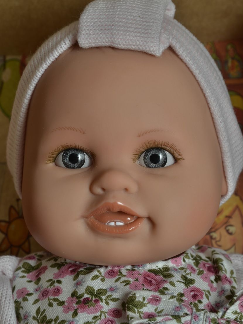 Realistické miminko - holčička - Daniela se zoubky v pleteném overálku  od firmy Lamagik - obrázek 1