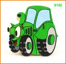 Tužkovník Traktor zelený - stojánek na tužky - obrázek 1