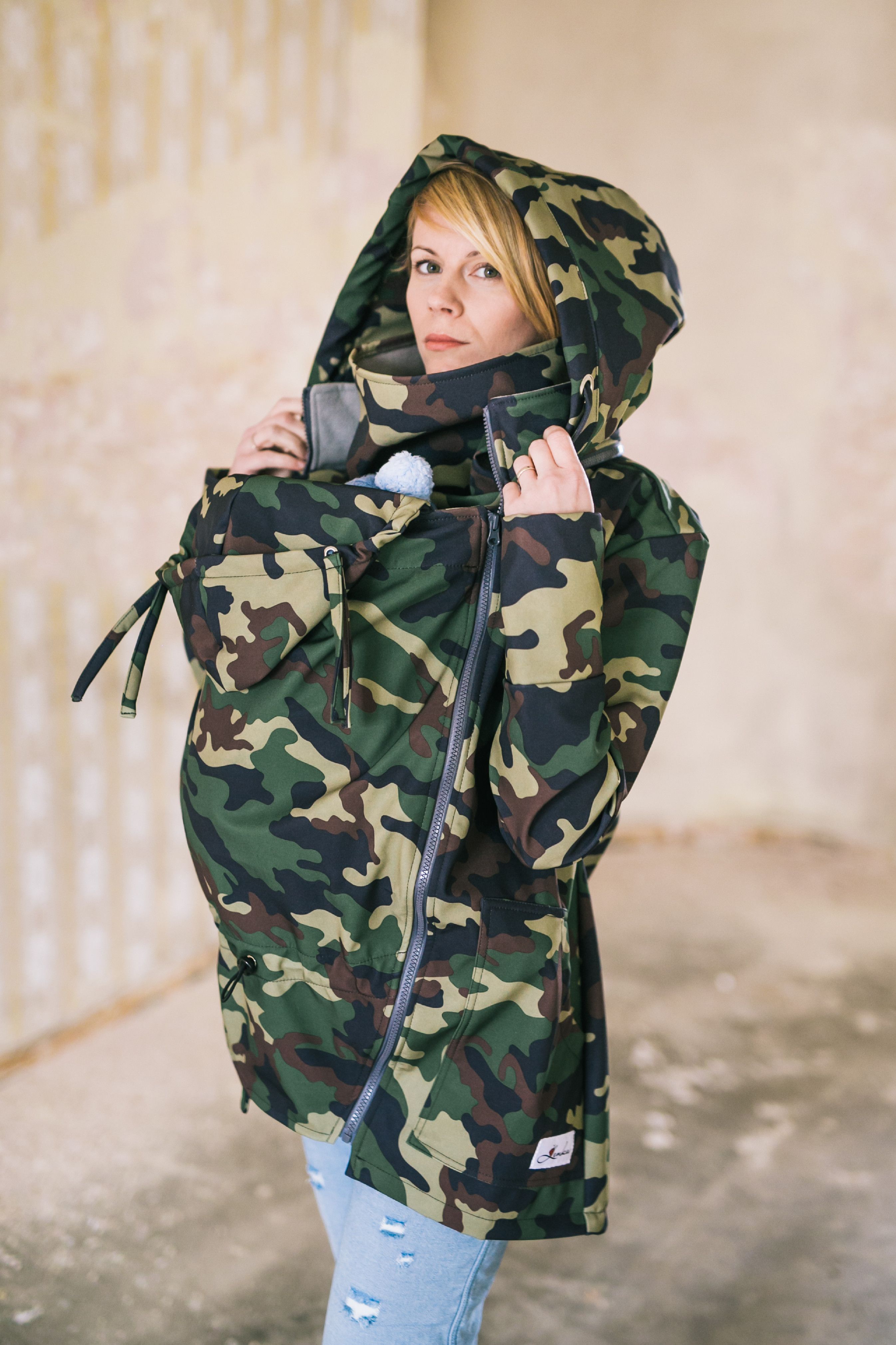 Be Lenka Army Forest softshellová bunda Provedení: Nosící bunda se softshellovou vsádkou 2 v 1, Velikost: XL - obrázek 1