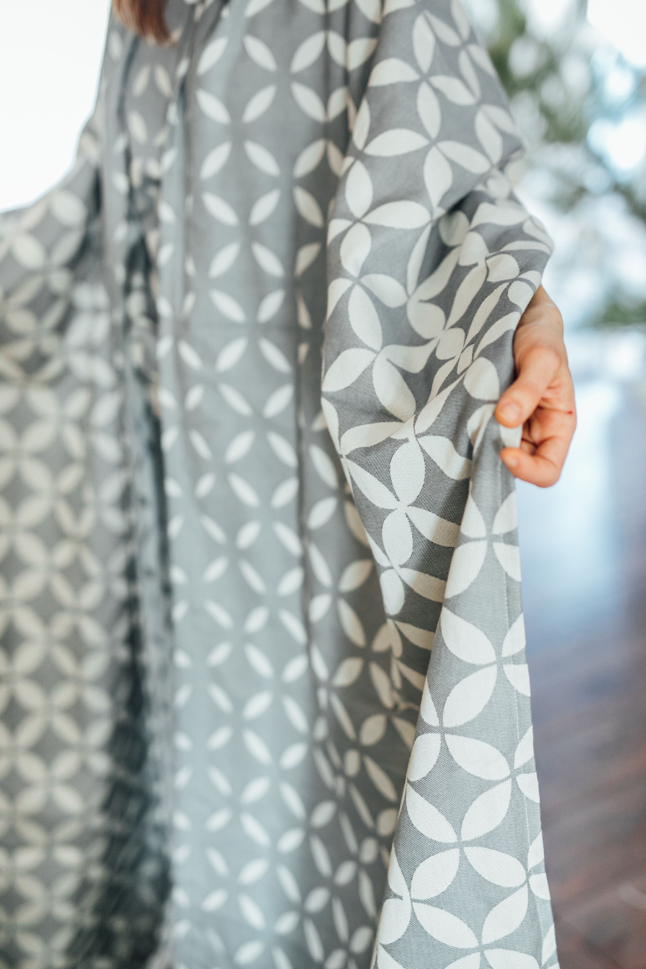 Be Lenka Šátek Lenka Classic - Grey Velikost: 4,2 m - obrázek 2