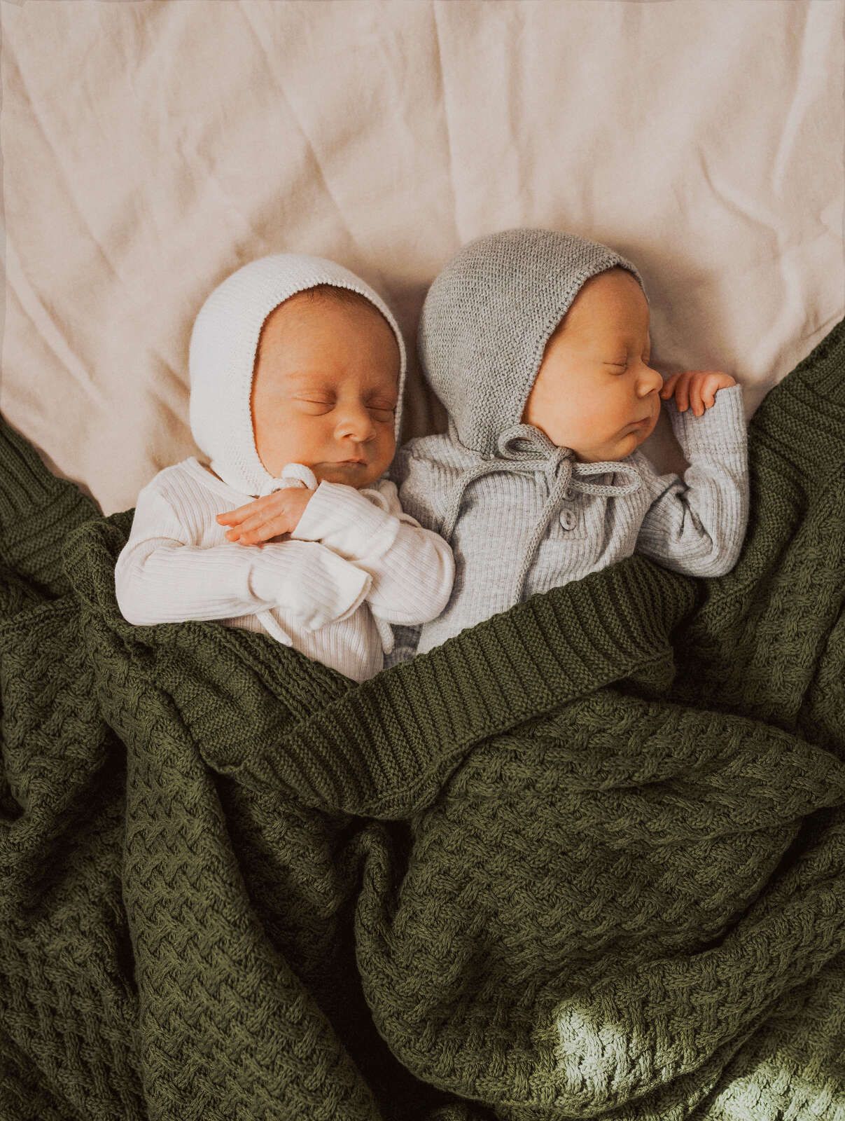 Snuggle Hunny Kids Pletená novorozenecká deka olive - obrázek 4