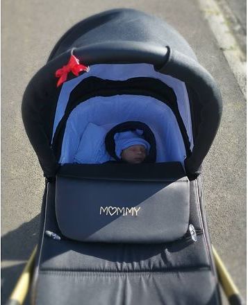 Kočárek Baby Active Mommy Glossy trojkombinace s autosedačkou Black/Silver - obrázek 6