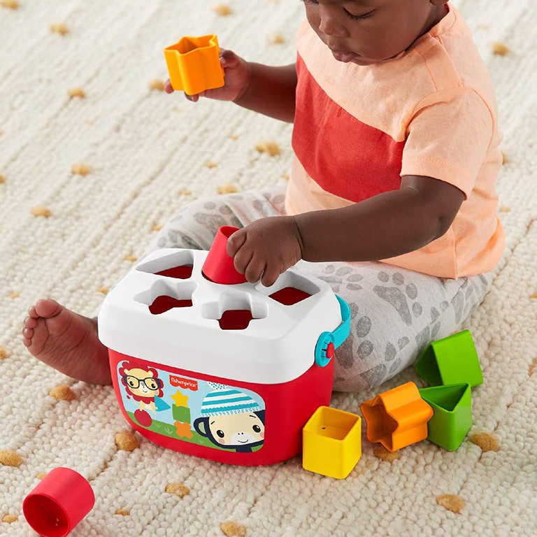 FISHER PRICE Baby herní set kostky vkládací + navlékací kroužky pyramida 2v1 - obrázek 3