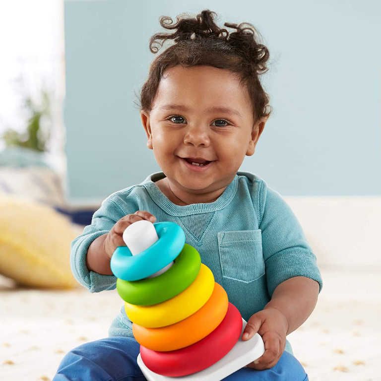 FISHER PRICE Baby herní set kostky vkládací + navlékací kroužky pyramida 2v1 - obrázek 4