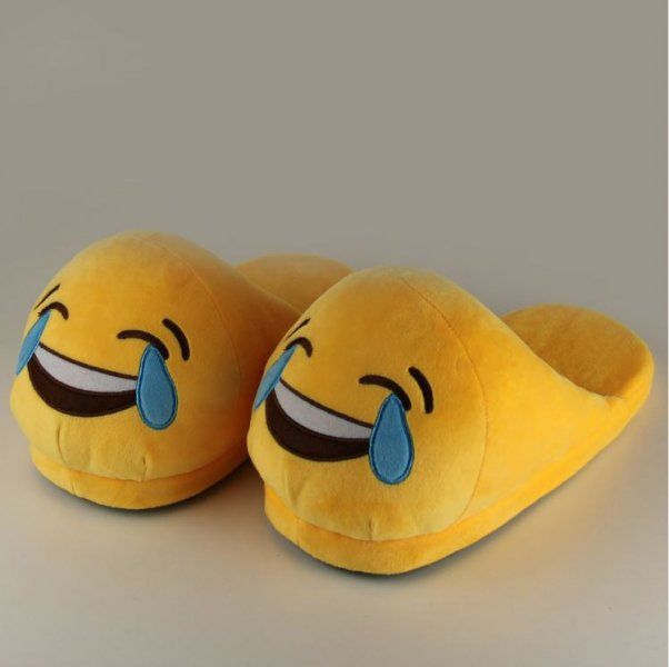 Plyšové pantofle EMOJI (Smích) - obrázek 1