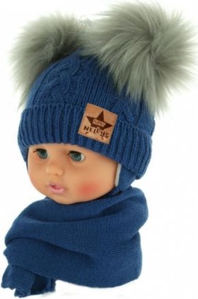 Baby Nellys Zimní čepička s šálou - chlupáčkové bambulky - tmavě modrá, šedé bambulky - obrázek 1