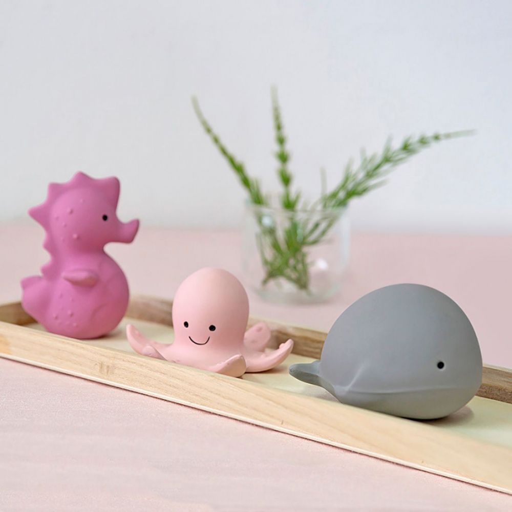 Chrastítko a kousátko z přírodního kaučuku Tikiri Ocean Buddies - obrázek 2