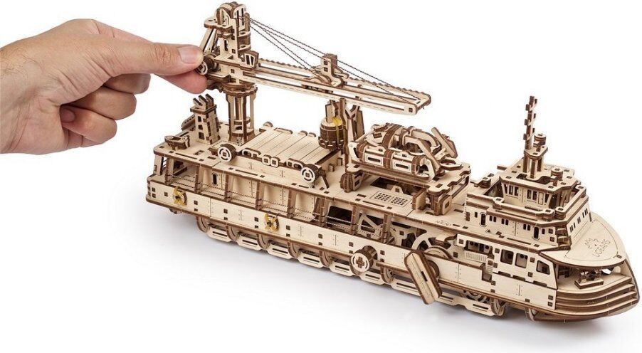 Ugears 3D dřevěné mechanické puzzle Výzkumný parník - obrázek 10